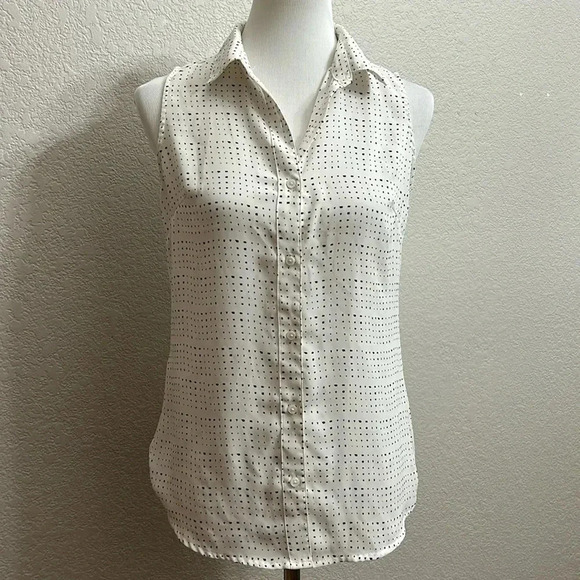 Banana Republic Black and White Top - Picture 1 of 4